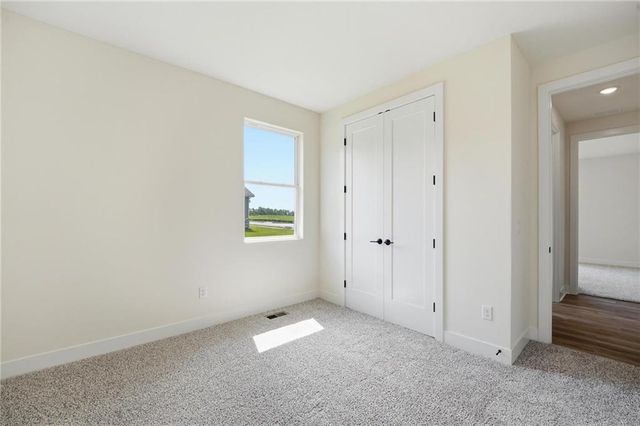 1810 Halls Creek Avenue, Raymore, MO 64083
