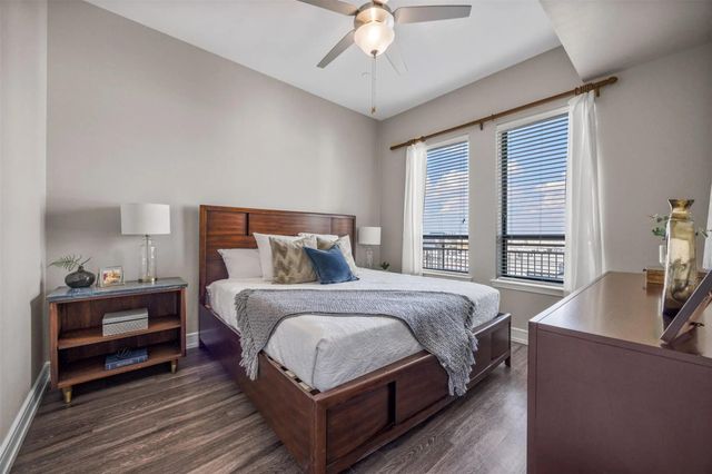 3201 Esperanza XING 418, Austin, TX 78758