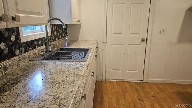 632 Victoria Avenue, Flint, MI 48507