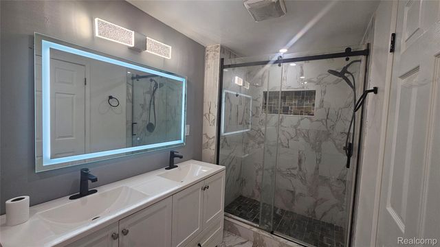 632 Victoria Avenue, Flint, MI 48507