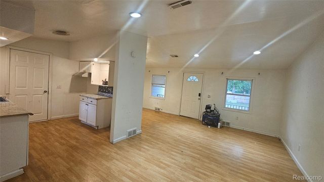 632 Victoria Avenue, Flint, MI 48507