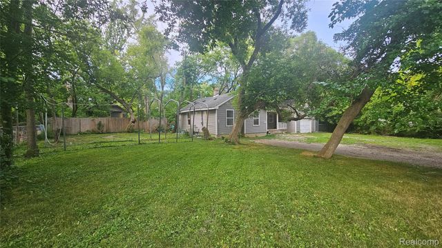 632 Victoria Avenue, Flint, MI 48507