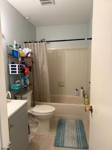 7 Foxtail Lane, South Brunswick Twp., NJ 08852