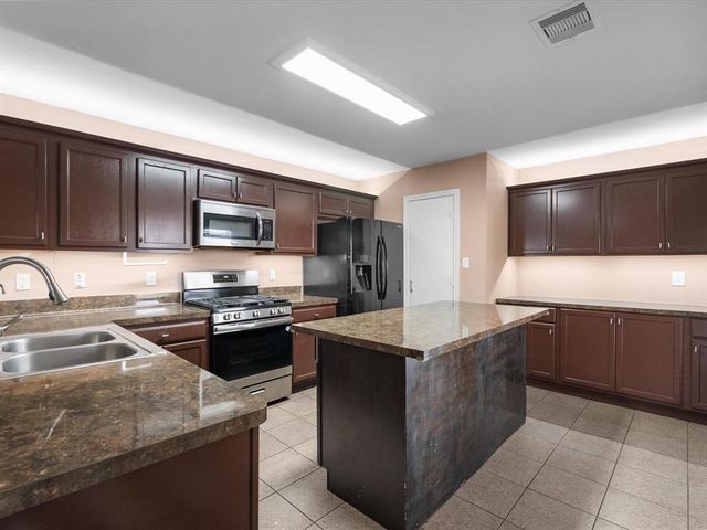 7914 Cypress Edge Drive, Cypress, TX 77433