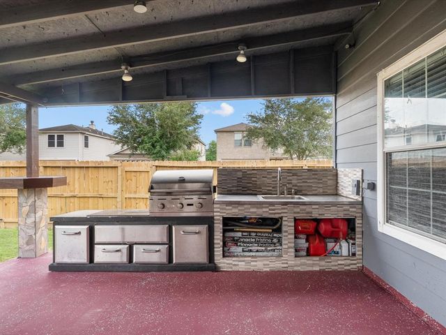7914 Cypress Edge Drive, Cypress, TX 77433