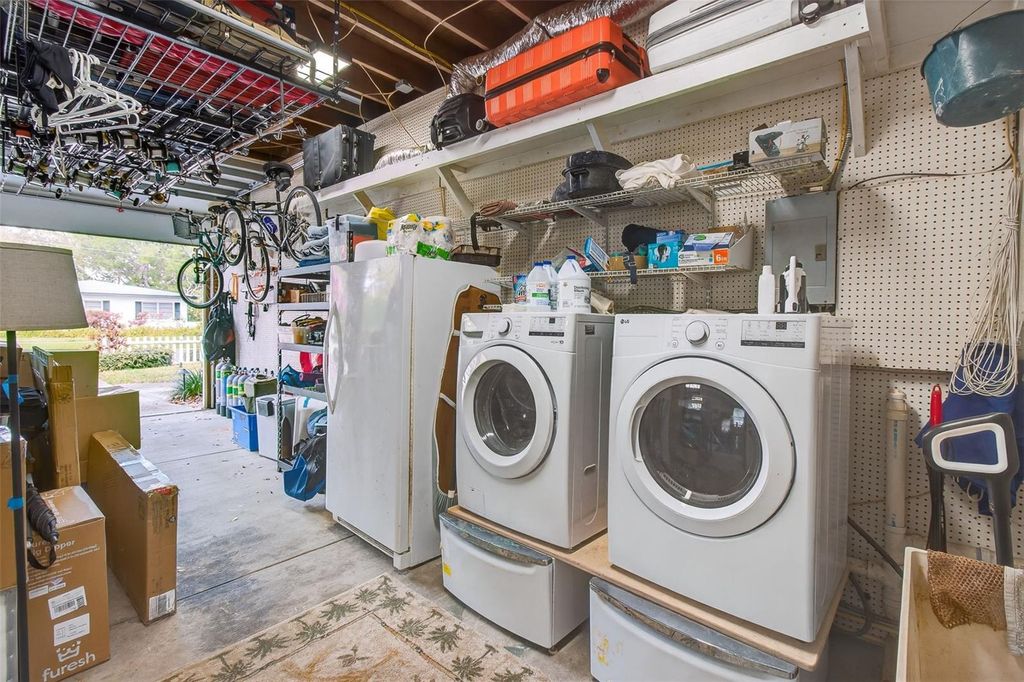 Image 37 of property listing at 4728 13TH AVENUE N, St Petersburg, FL 33713