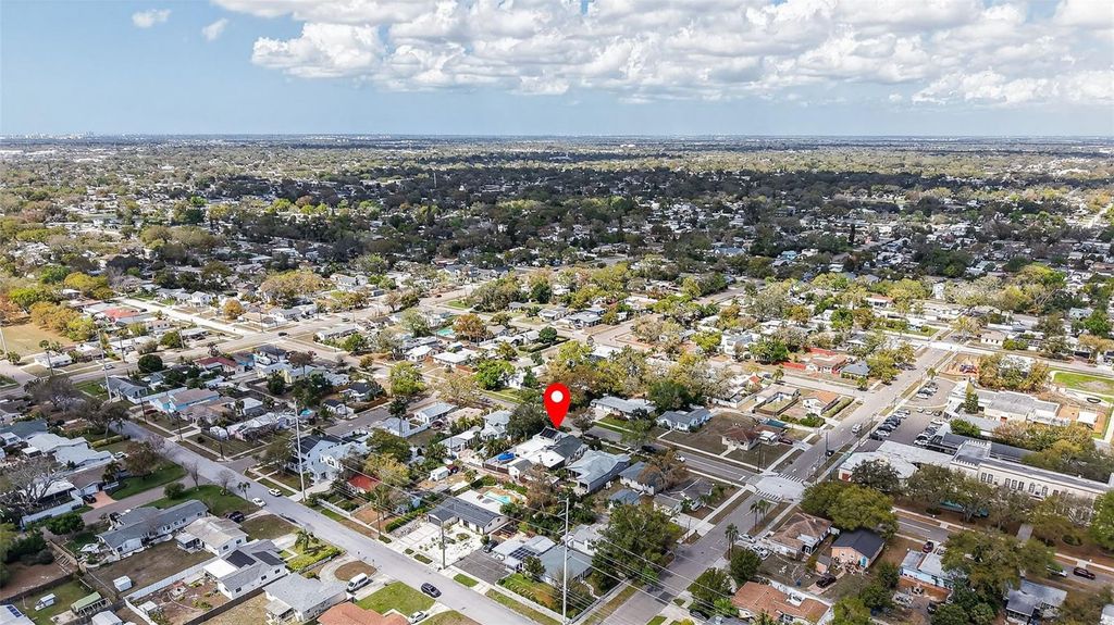 Image 48 of property listing at 4728 13TH AVENUE N, St Petersburg, FL 33713