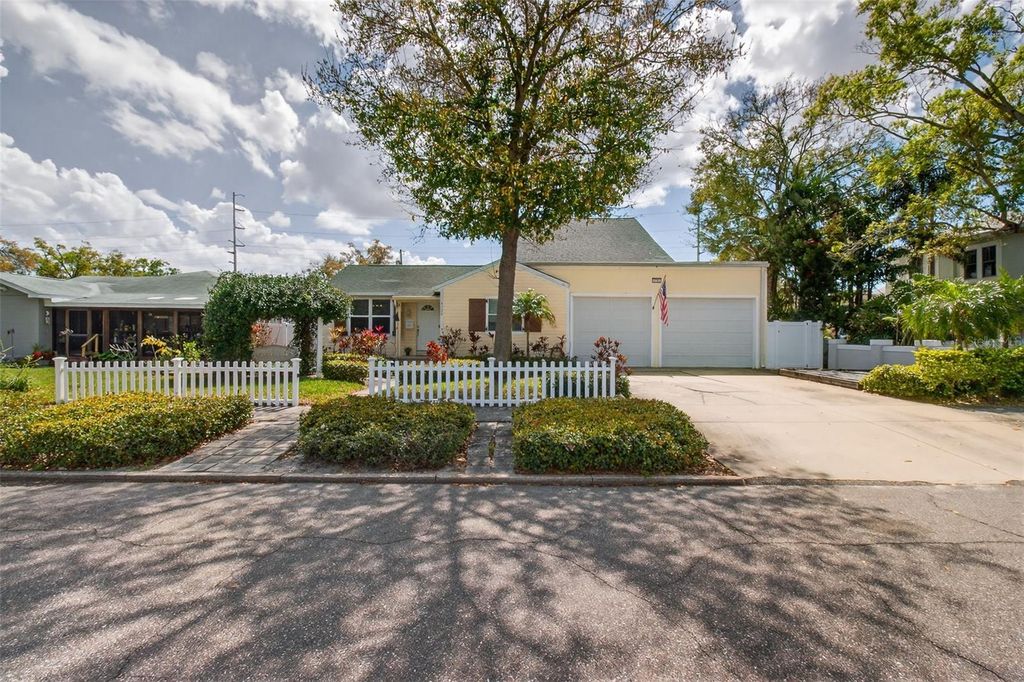 Image 50 of property listing at 4728 13TH AVENUE N, St Petersburg, FL 33713