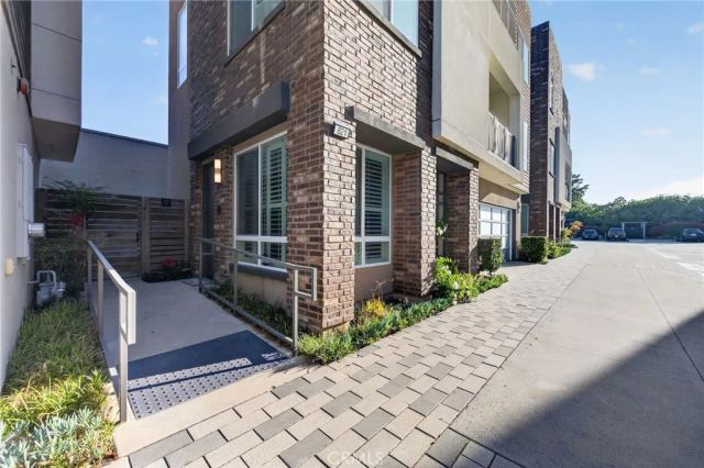 821 Brickyard, Costa Mesa, CA 92627