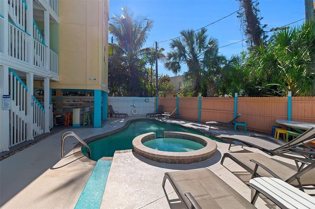 5322 CALLE DE LA SIESTA, Sarasota, FL 34242