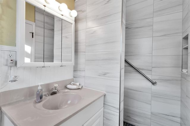 5322 CALLE DE LA SIESTA, Sarasota, FL 34242