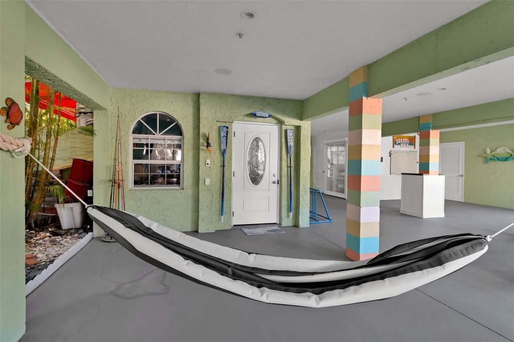 Image 13 of property listing at 5322 CALLE DE LA SIESTA, Sarasota, FL 34242