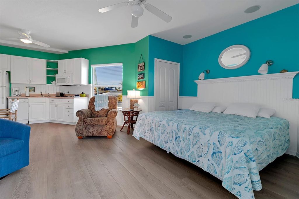 Image 31 of property listing at 5322 CALLE DE LA SIESTA, Sarasota, FL 34242