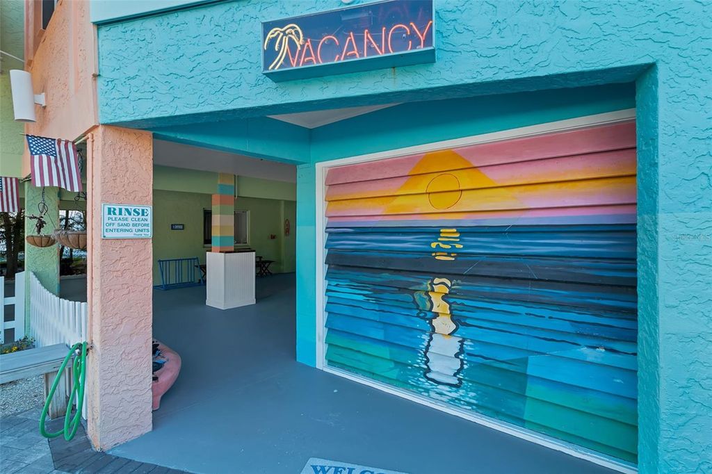 Image 8 of property listing at 5322 CALLE DE LA SIESTA, Sarasota, FL 34242