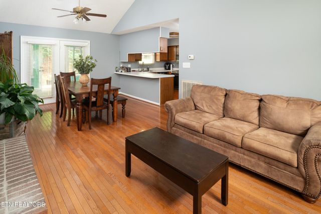 108 Tempura Drive, Oak Ridge, TN 37830