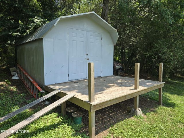 108 Tempura Drive, Oak Ridge, TN 37830