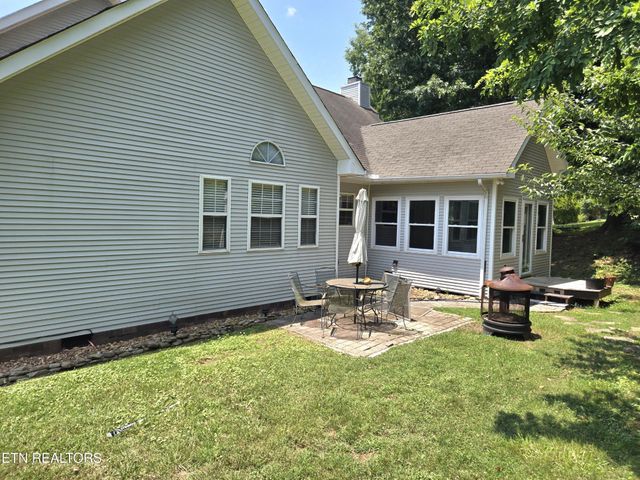 108 Tempura Drive, Oak Ridge, TN 37830