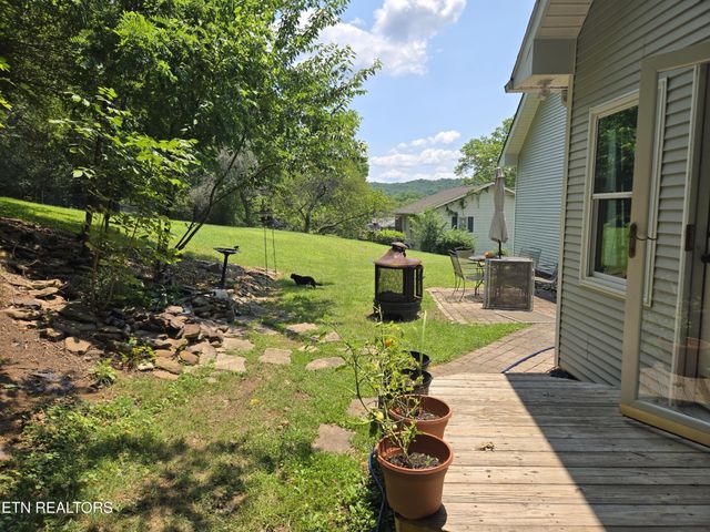 108 Tempura Drive, Oak Ridge, TN 37830