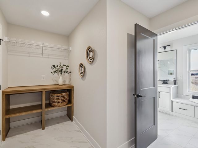 240 NW Copperleaf Court, Waukee, IA 50263