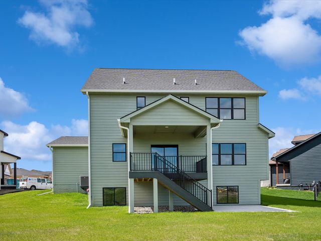 240 NW Copperleaf Court, Waukee, IA 50263