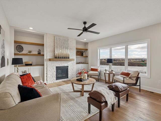 240 NW Copperleaf Court, Waukee, IA 50263