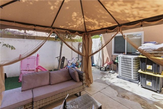 1032 N Acacia Street, Anaheim, CA 92805