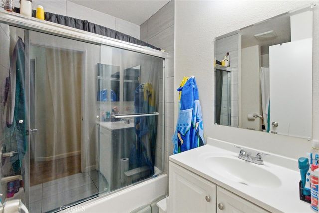 1032 N Acacia Street, Anaheim, CA 92805