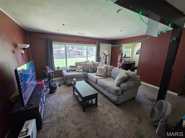 1115 N 39th Street, Belleville, IL 62226
