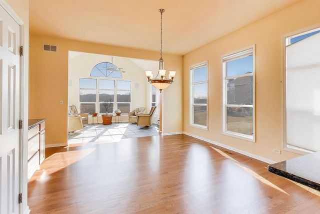 15N866 Meadow Court, Hampshire, IL 60140