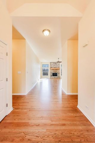 15N866 Meadow Court, Hampshire, IL 60140