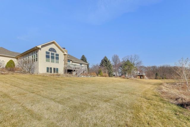 15N866 Meadow Court, Hampshire, IL 60140