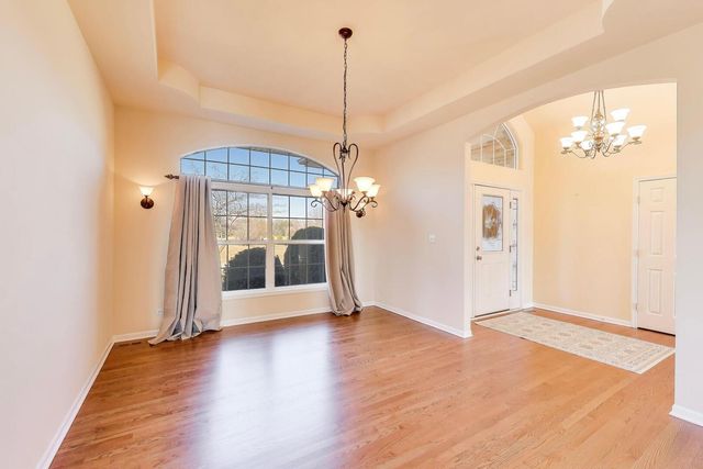 15N866 Meadow Court, Hampshire, IL 60140