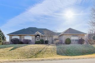 15N866 Meadow Court, Hampshire, IL 60140