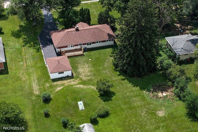 7056 Osage Road W, Long Grove, IL 60047