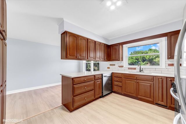 7056 Osage Road W, Long Grove, IL 60047