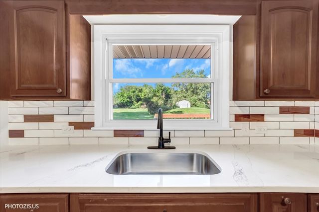 7056 Osage Road W, Long Grove, IL 60047