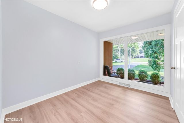 7056 Osage Road W, Long Grove, IL 60047