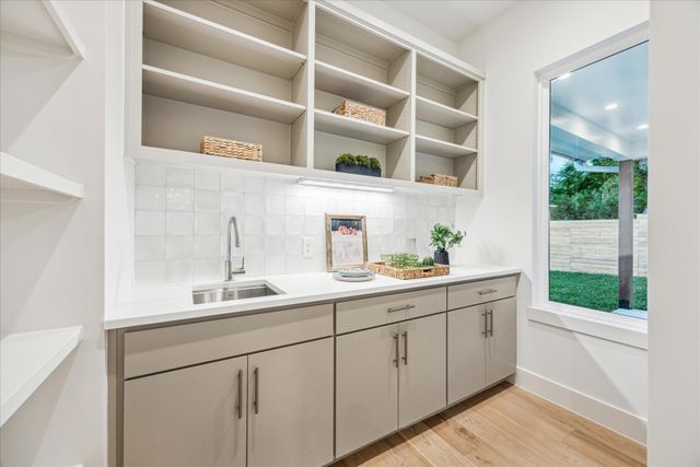 4708 Philco DR, Austin, TX 78745