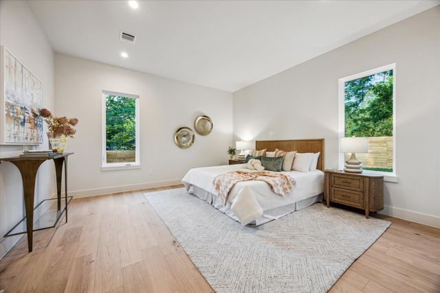 4708 Philco DR, Austin, TX 78745