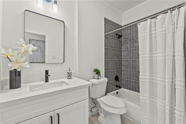 617 Prairie Ln, Angleton, TX 77515