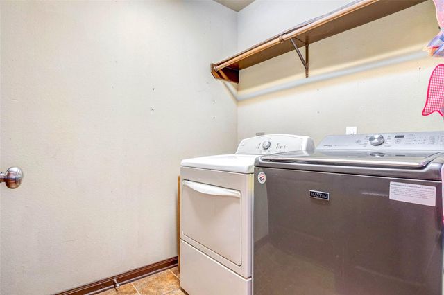 940 Oak Lynn Drive, Conroe, TX 77378