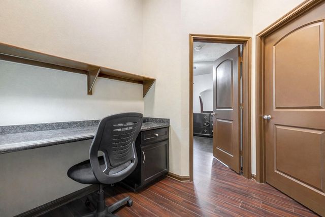 940 Oak Lynn Drive, Conroe, TX 77378