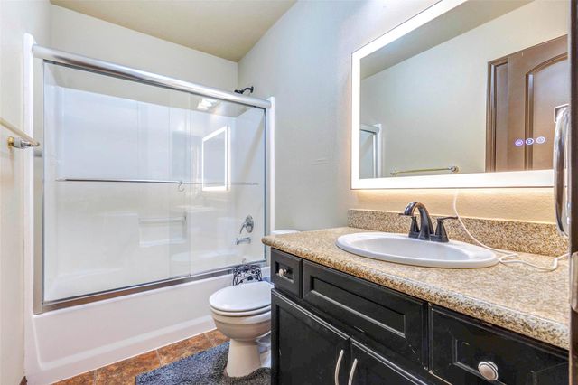 940 Oak Lynn Drive, Conroe, TX 77378