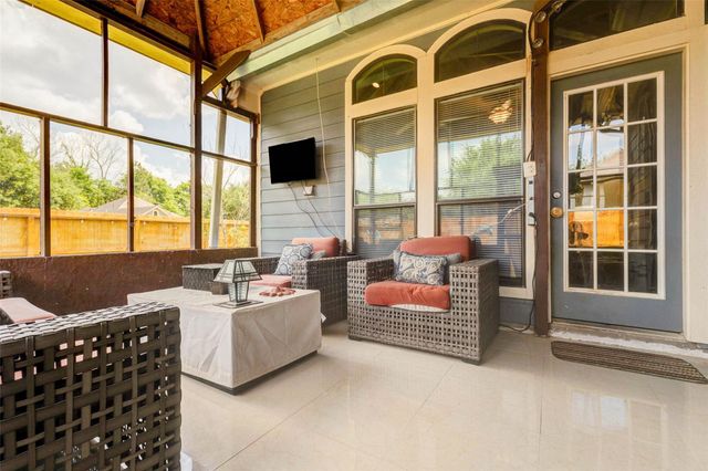 940 Oak Lynn Drive, Conroe, TX 77378