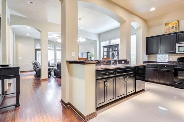 940 Oak Lynn Drive, Conroe, TX 77378