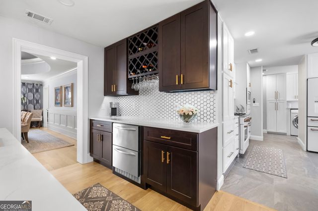 825 Overhill Court, Atlanta, GA 30328