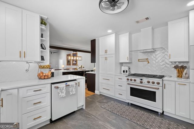 825 Overhill Court, Atlanta, GA 30328