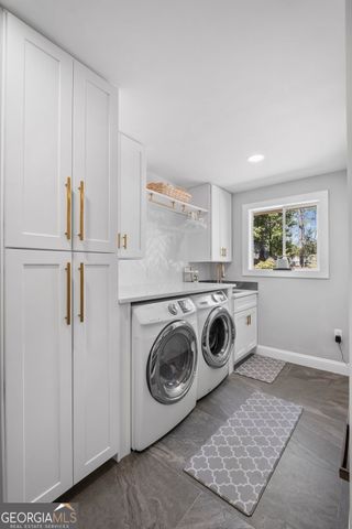 825 Overhill Court, Atlanta, GA 30328