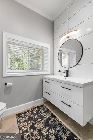 825 Overhill Court, Atlanta, GA 30328