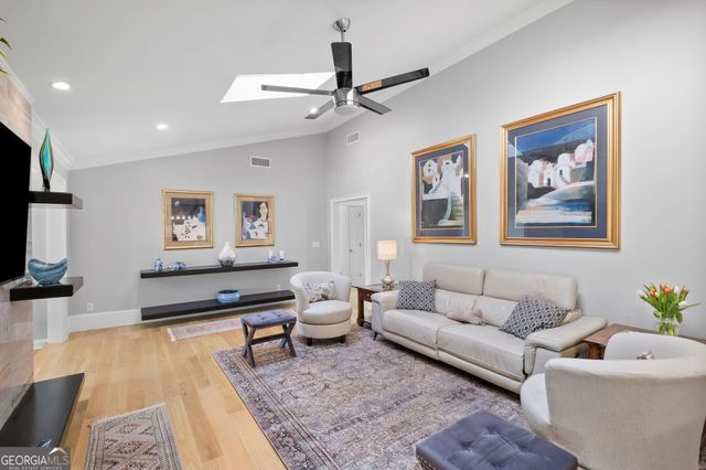 825 Overhill Court, Atlanta, GA 30328